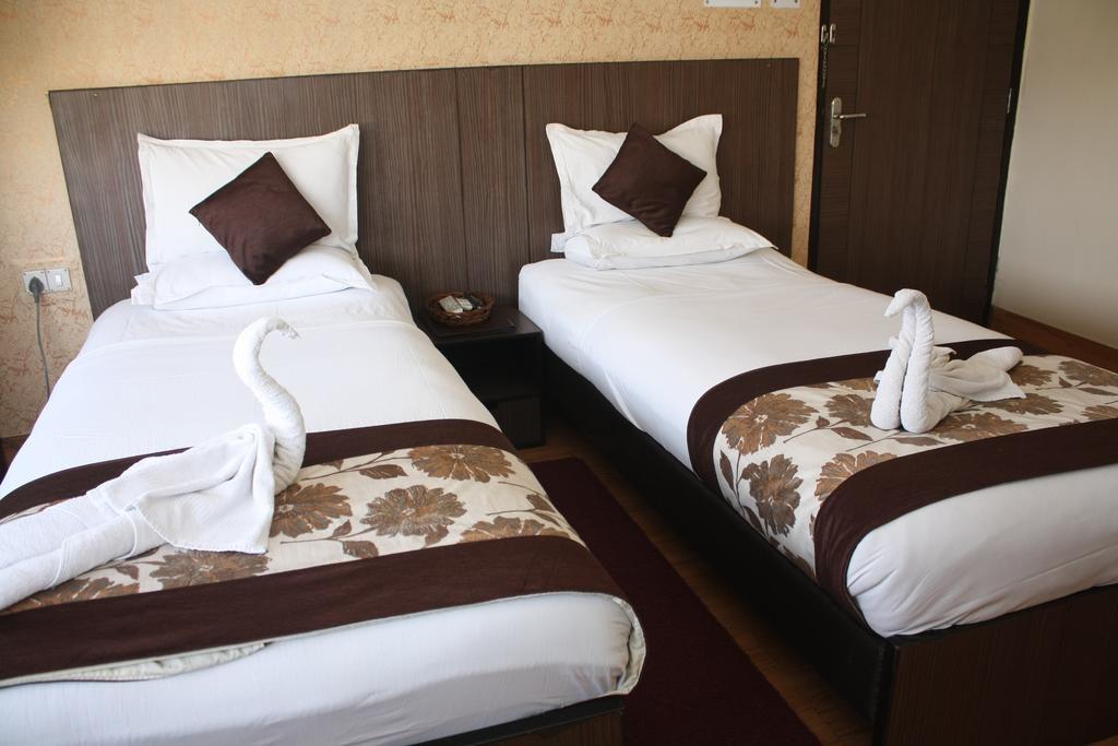 כלכותה Down Town Guest House מראה חיצוני תמונה